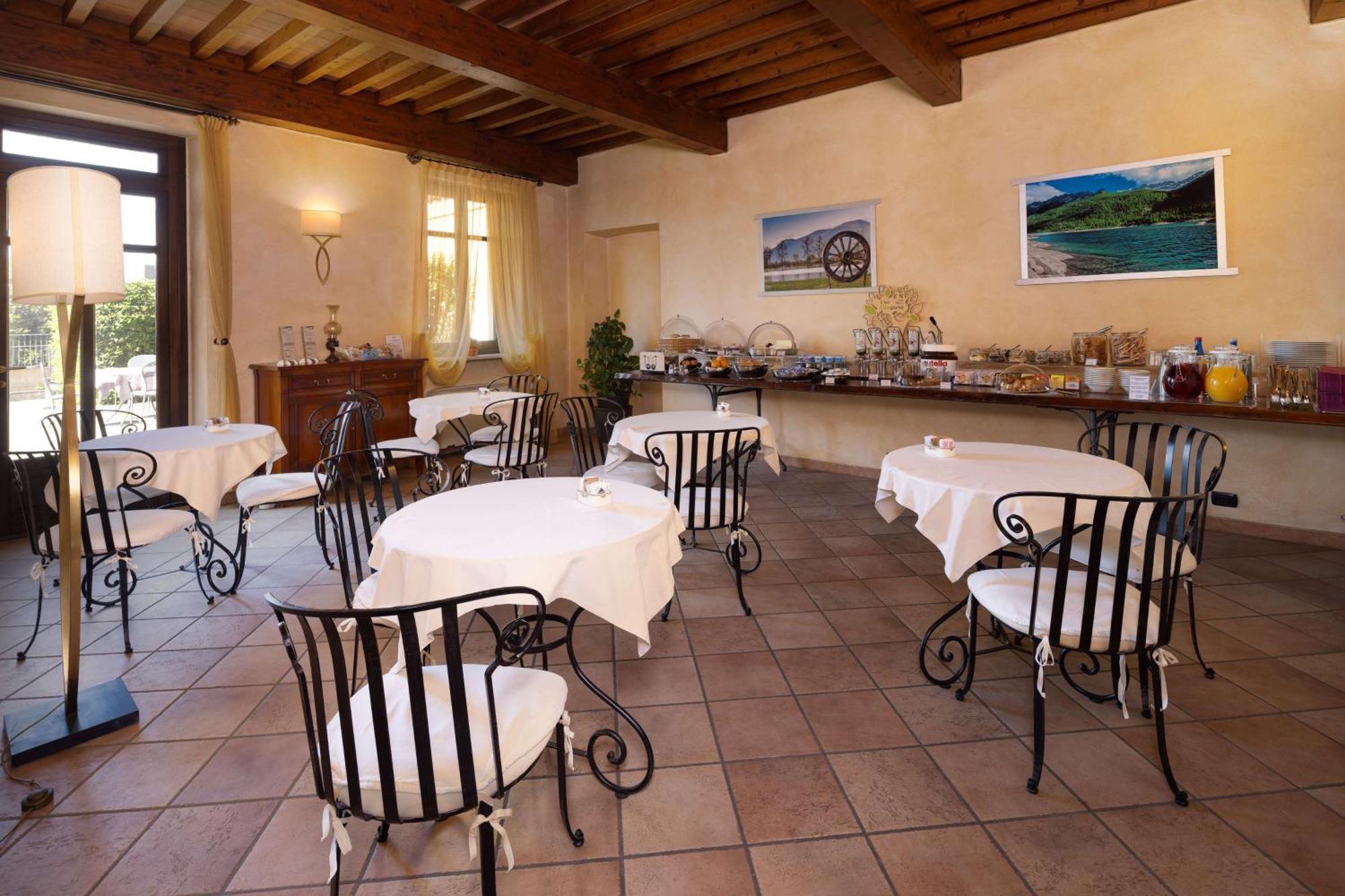 Best Western Plus Hotel Le Rondini San Francesco al Campo Exterior foto