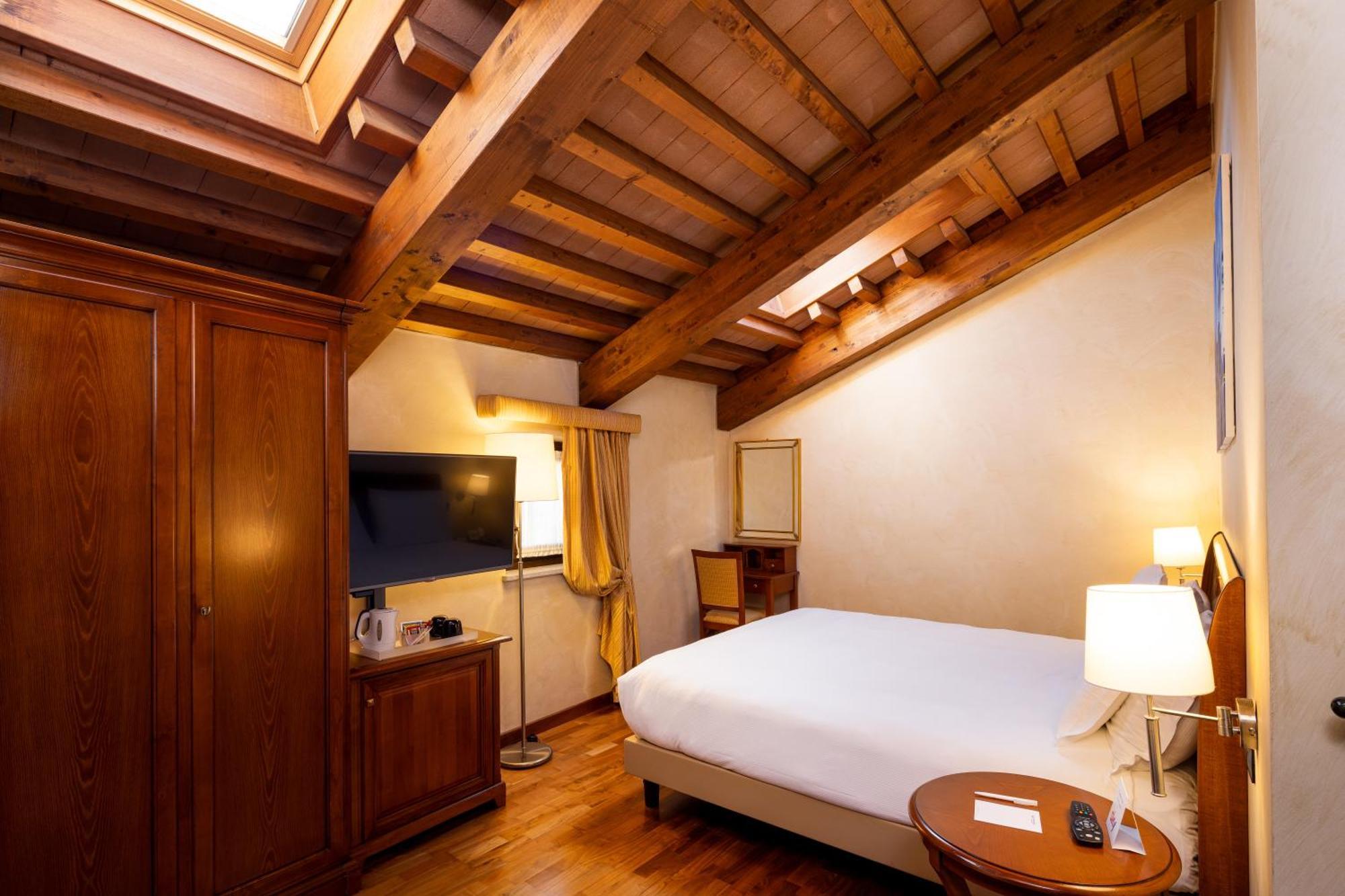 Best Western Plus Hotel Le Rondini San Francesco al Campo Exterior foto