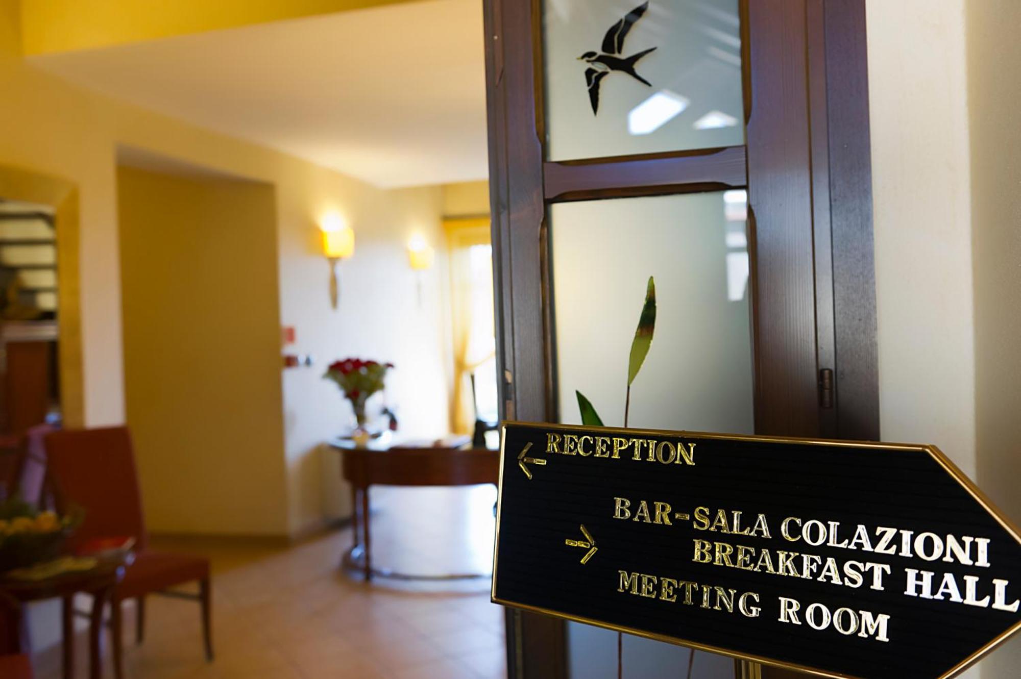 Best Western Plus Hotel Le Rondini San Francesco al Campo Exterior foto